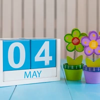 Mikor van anyák napja? - Anyák napi ajándék öteltek 2025